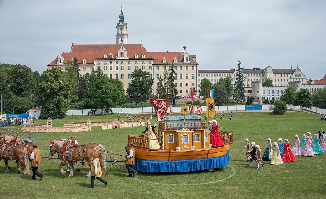 csm_Schwaebischwerder_Kindertag_Historienspiel_klein_b95561b12f.jpg