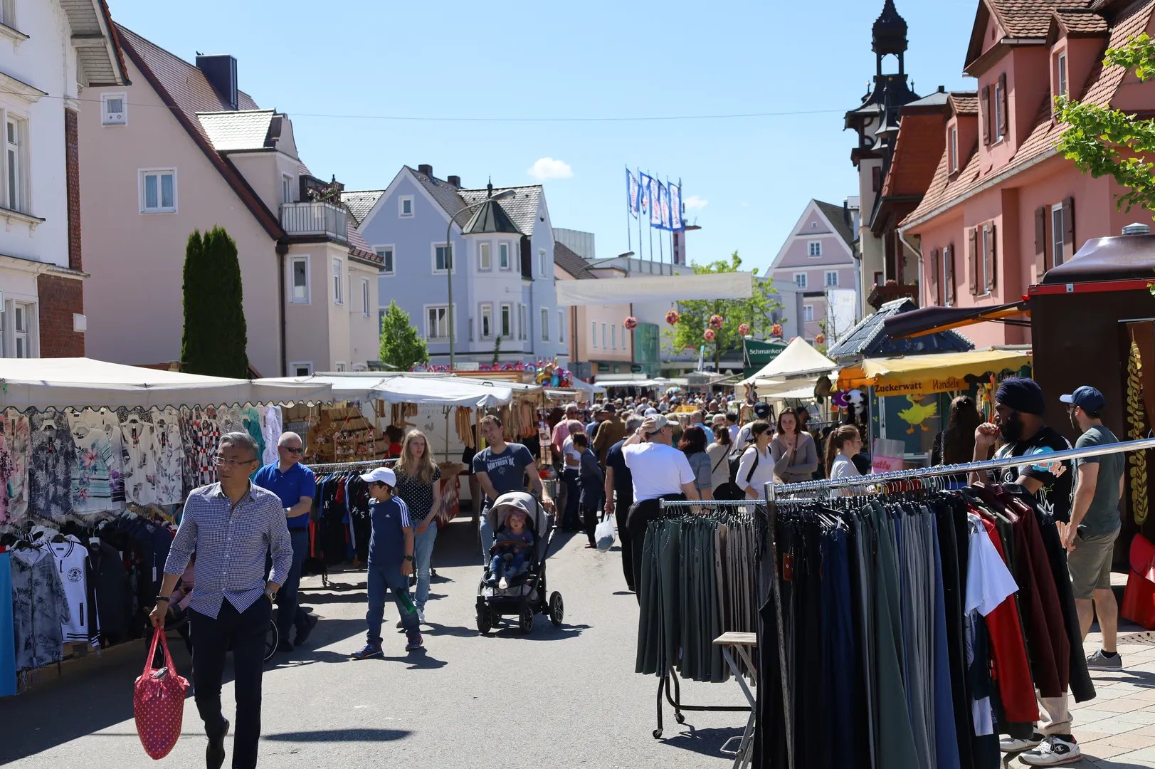 donauworther-maimarkt-ladt-zum-europawochenende-ein-thumbnail-cfde7e44.jpg