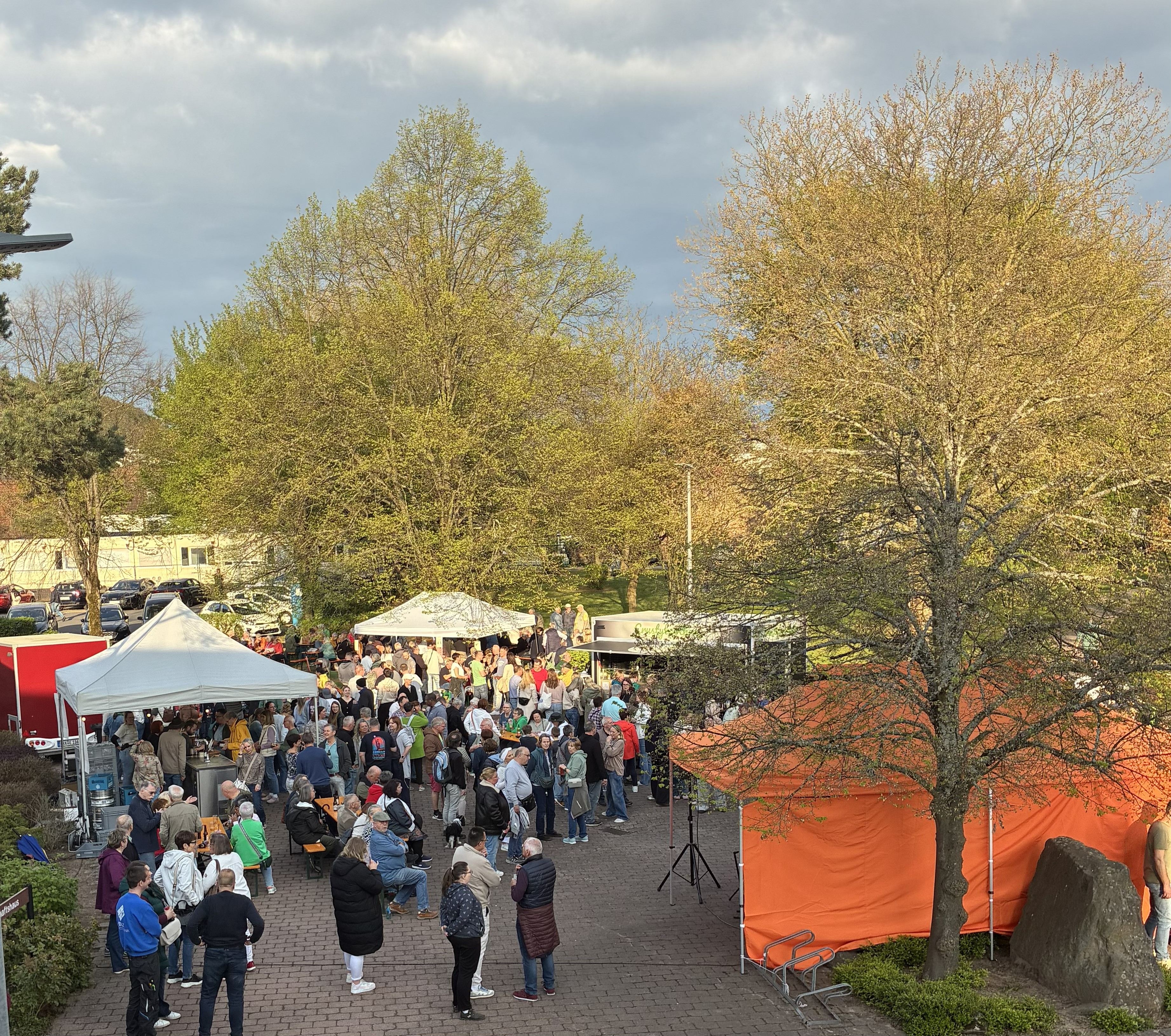 DiP April 26 oben.jpg