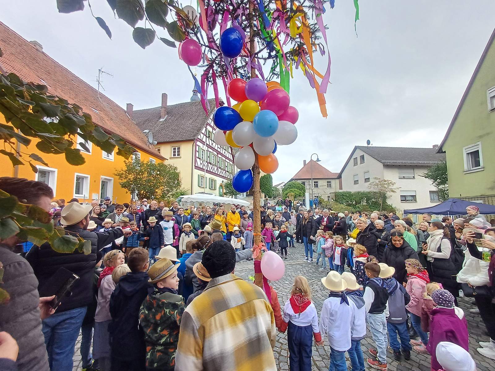 Lonnerstadt-feiert-Kerwa-Oktober-2024-013.jpg