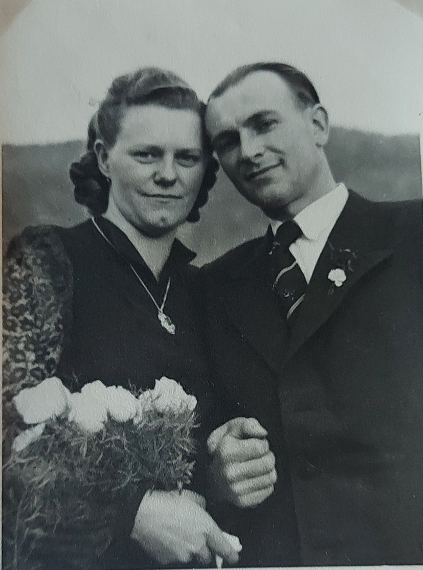 FOTO BANAT Gertis Eltern .jpg