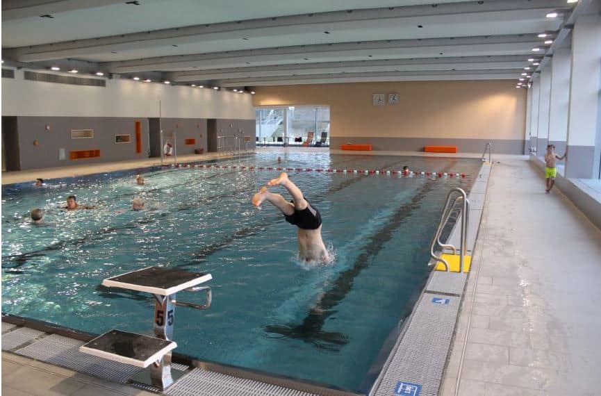 Drei-Fluesse-Bad_Schwimmhalle-2.jpg
