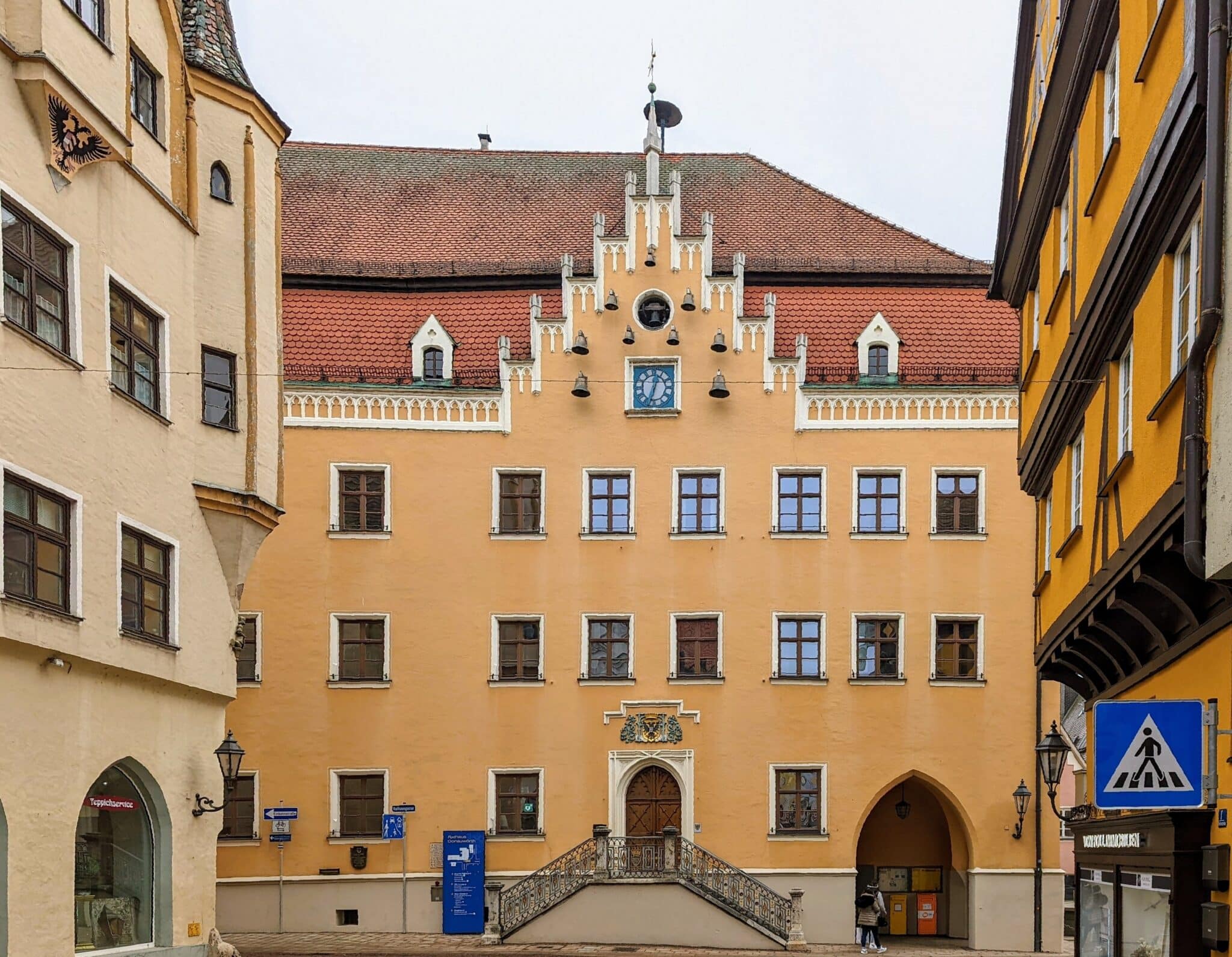 Rathaus-Aussenansicht_bearb-scaled.jpg
