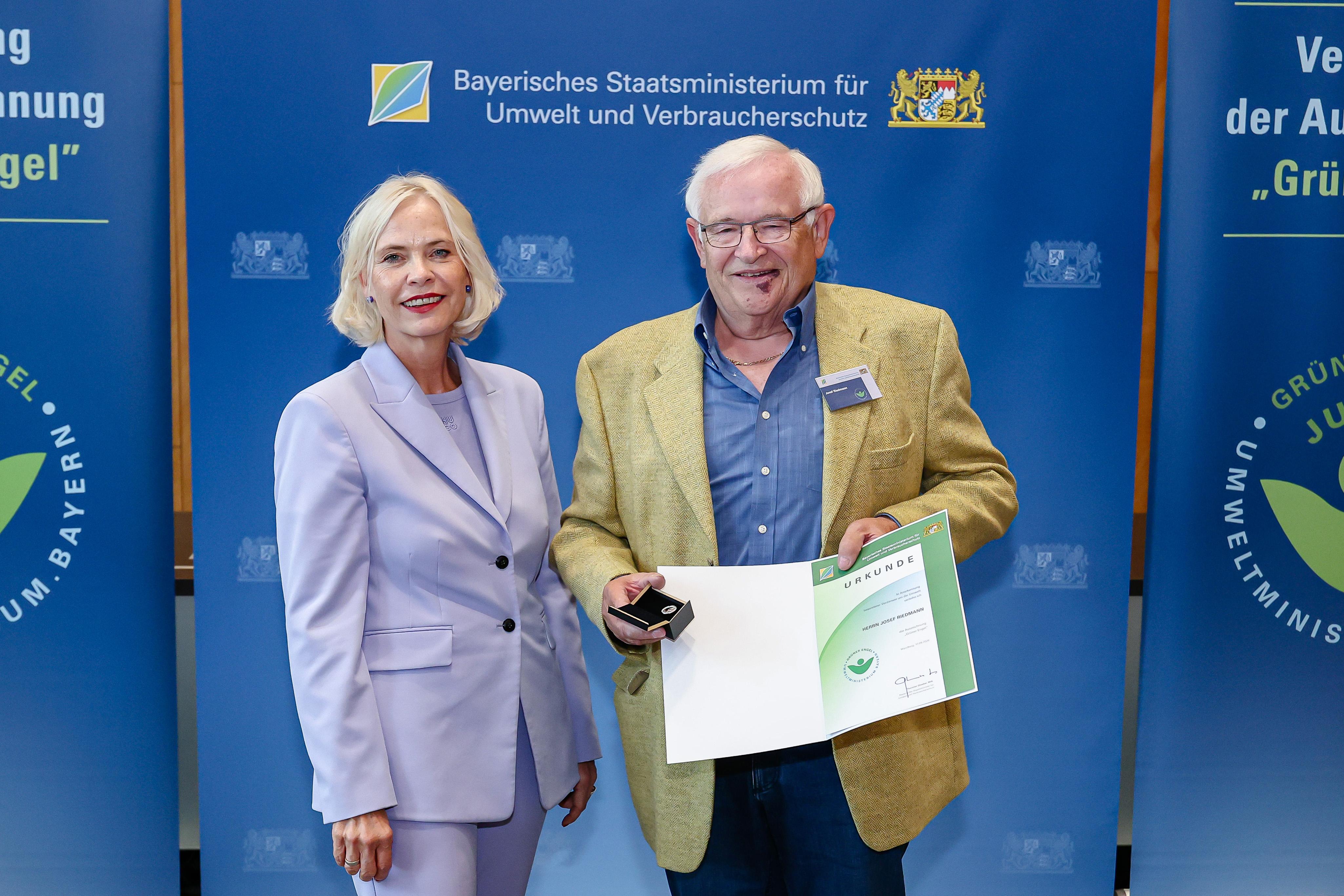 Josef Riedmann Grüner Engel.jpg