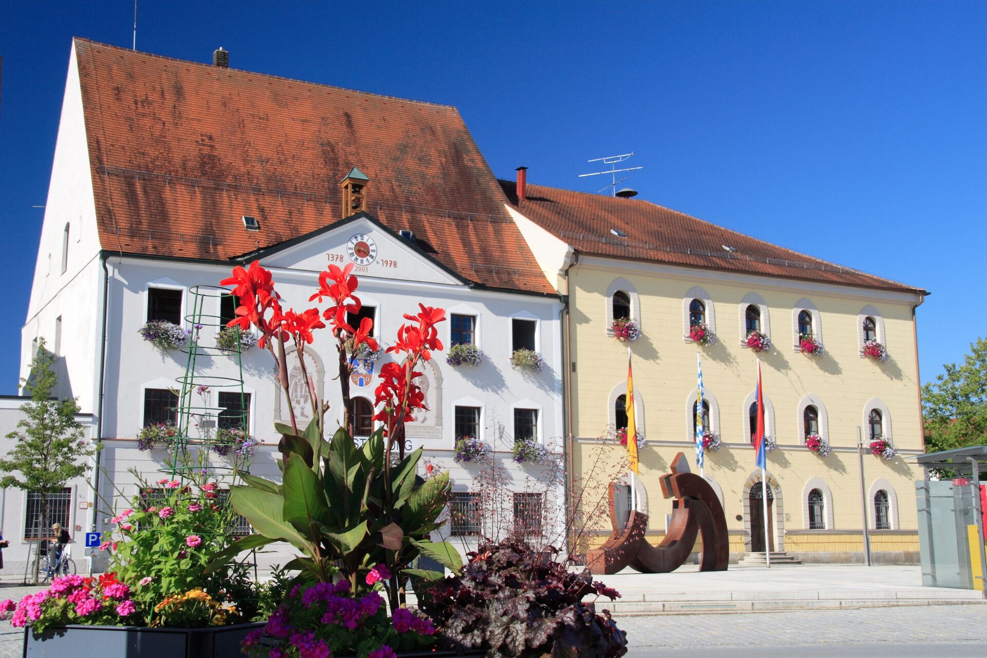 Rathaus-mit-Museum.jpg